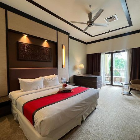 ตันจง ปูเตรี กอล์ฟ รีสอร์ต Hotel ปาเซอร์กูดัง ภายนอก รูปภาพ